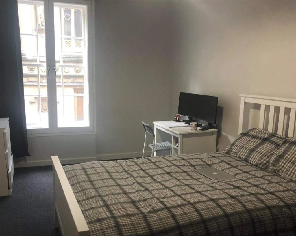 8 bedroom apartment for rent