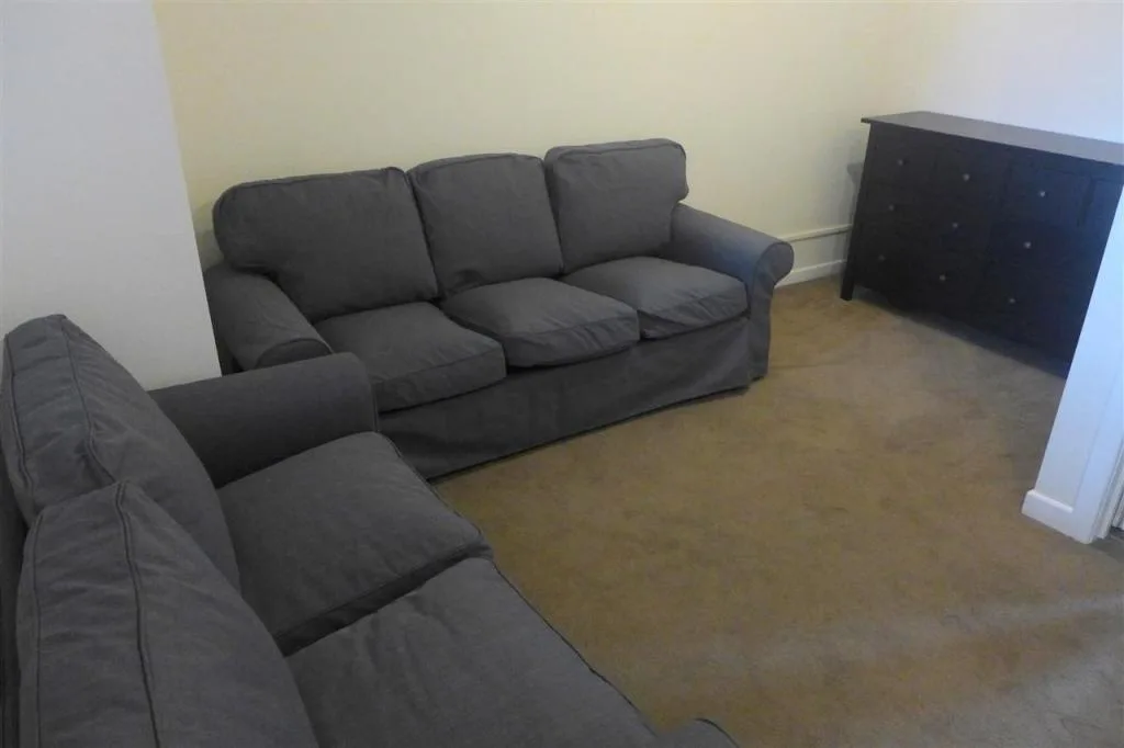 6 bedroom apartment for rent