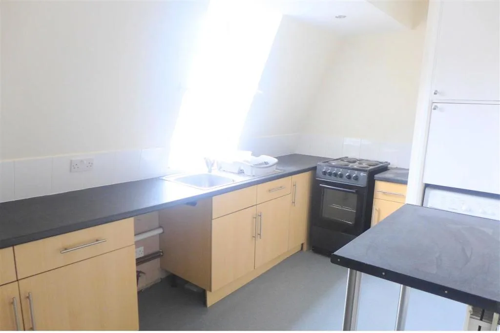 6 bedroom apartment for rent