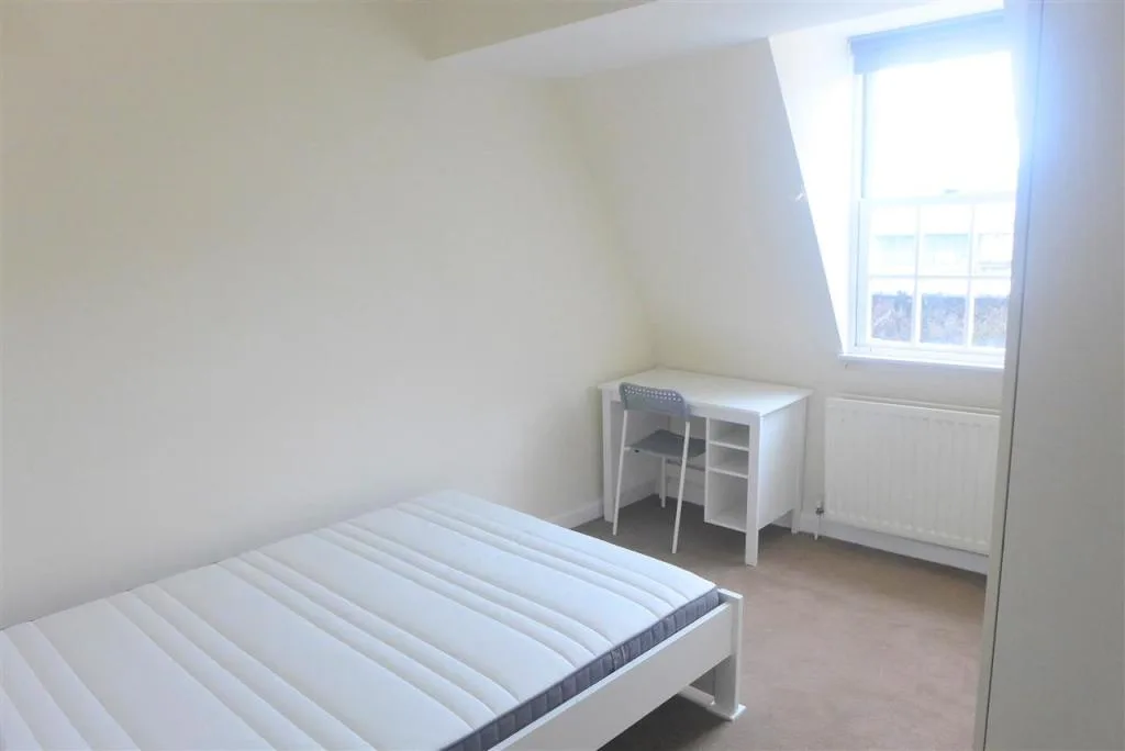 6 bedroom apartment for rent