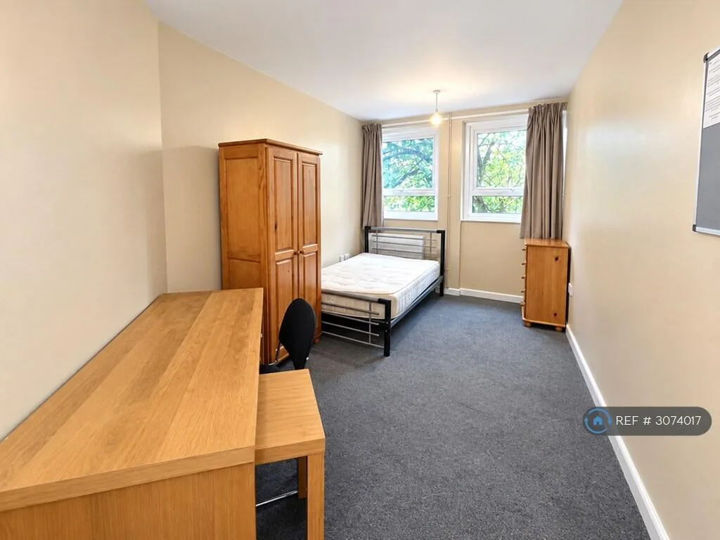 6 bedroom flat for rent