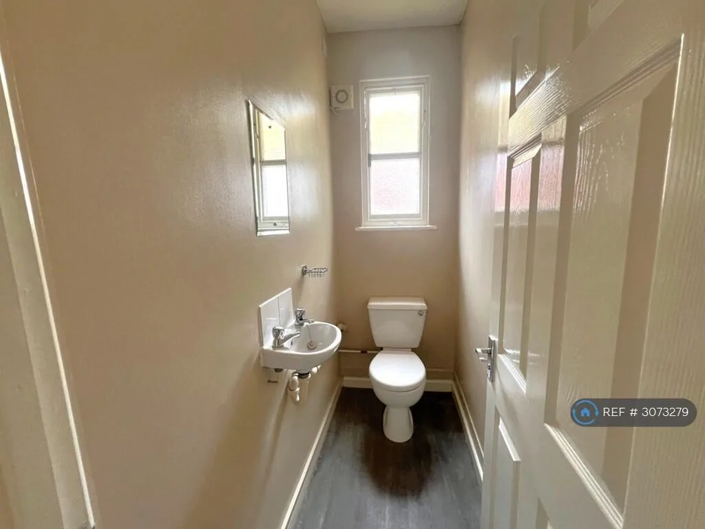5 bedroom maisonette for rent