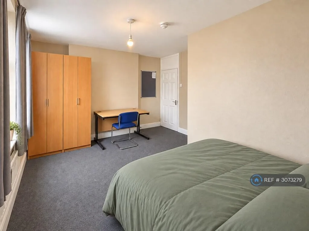 5 bedroom maisonette for rent