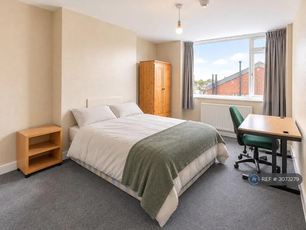 5 bedroom maisonette for rent