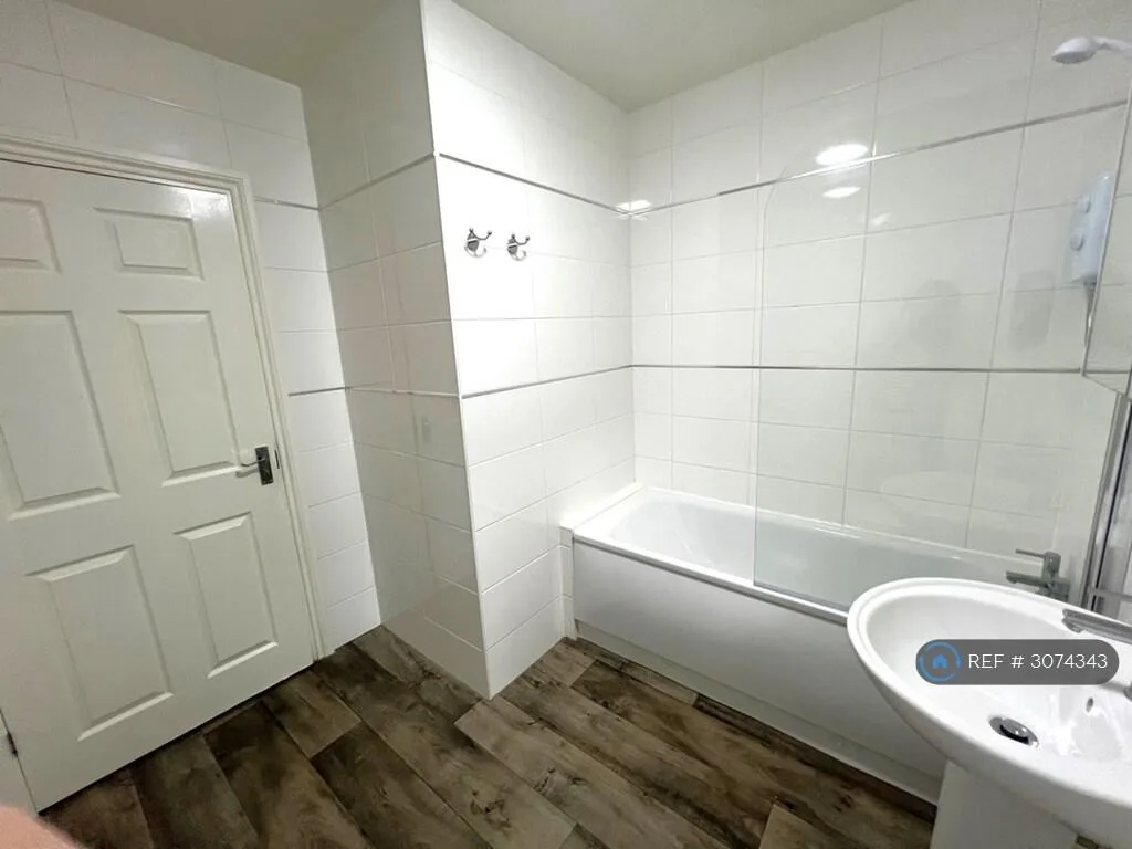 7 bedroom maisonette for rent