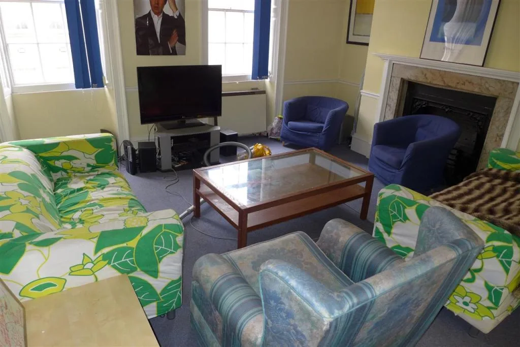 9 bedroom property for rent