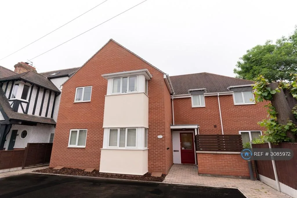 2 bedroom flat for rent