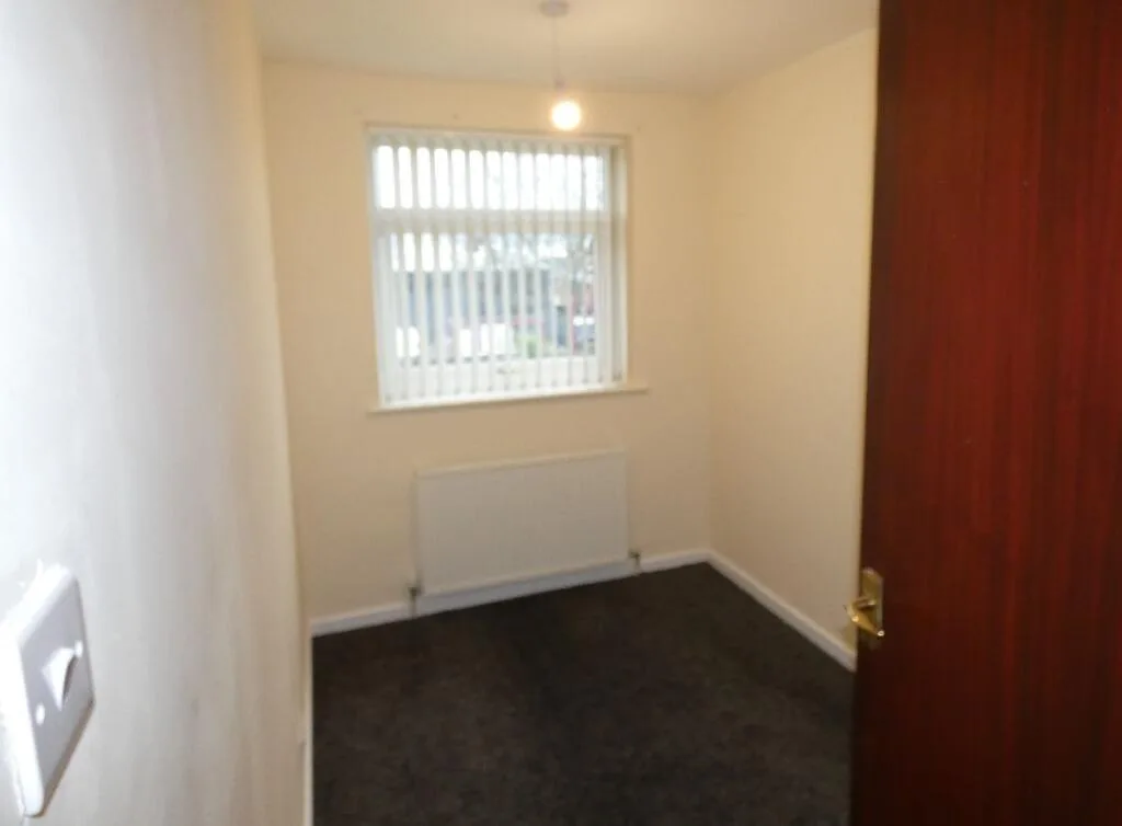 3 bedroom end of terrace house for rent