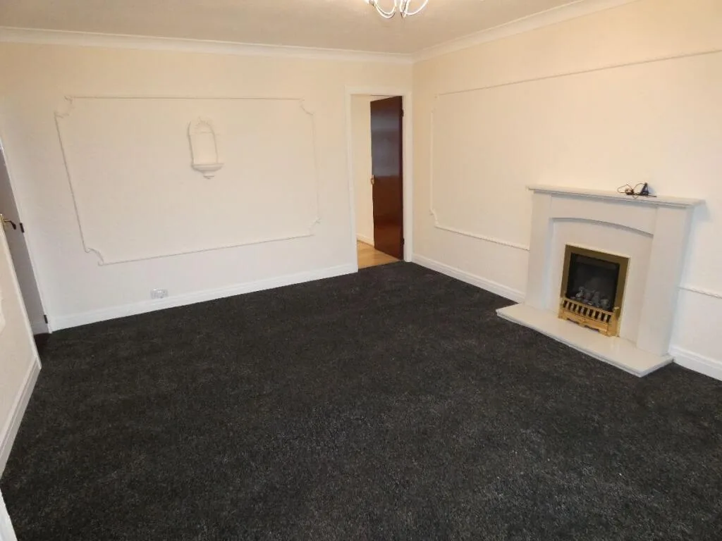 3 bedroom end of terrace house for rent