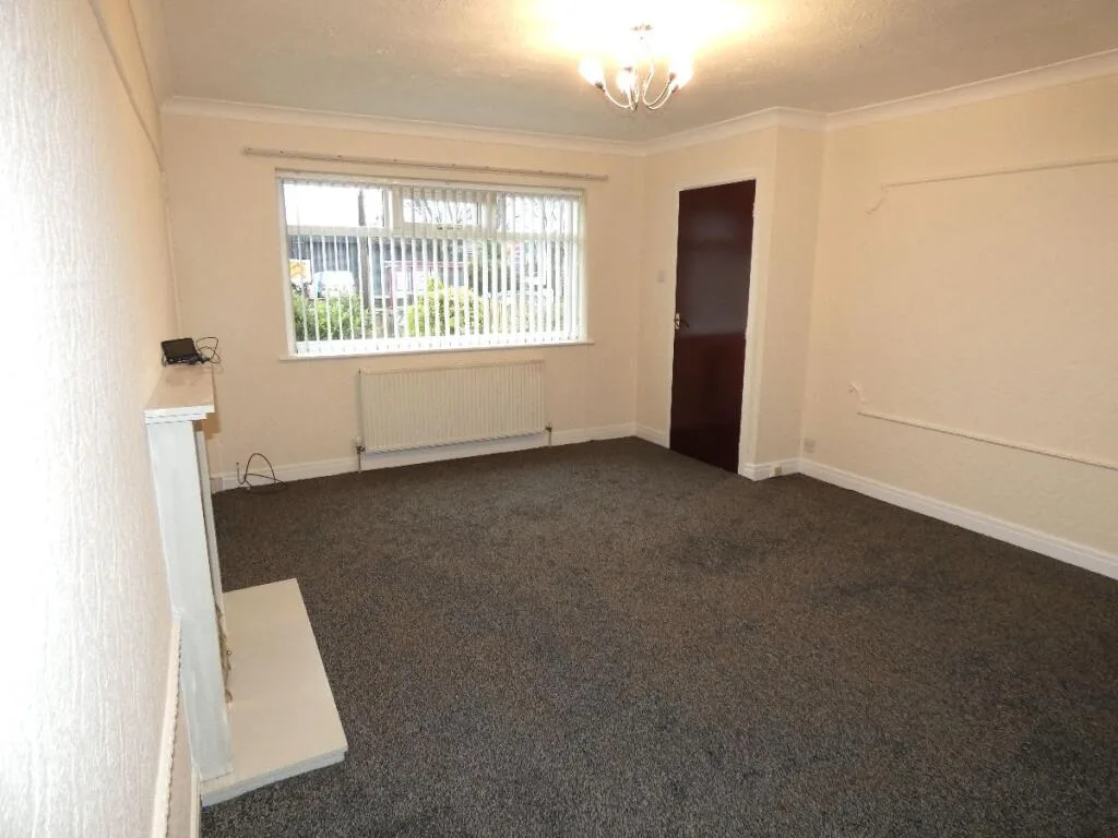 3 bedroom end of terrace house for rent