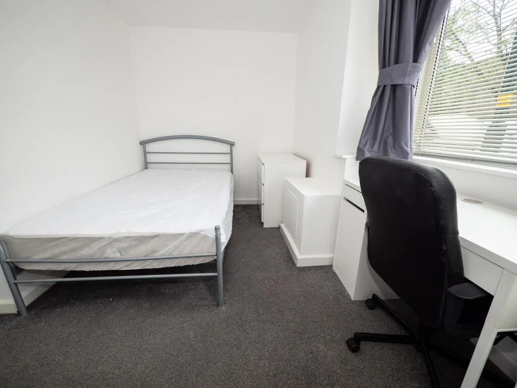 7 bedroom house for rent