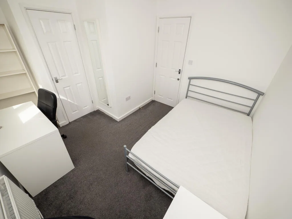 7 bedroom house for rent