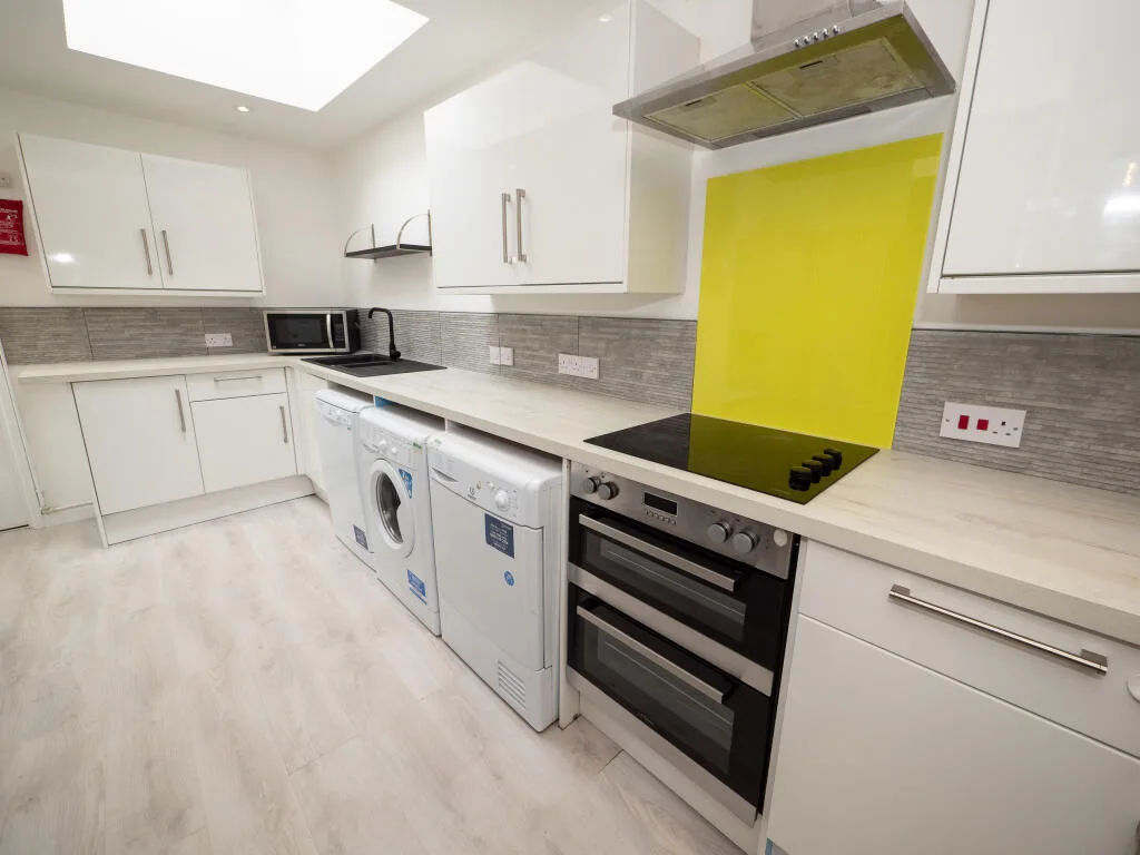 7 bedroom house for rent