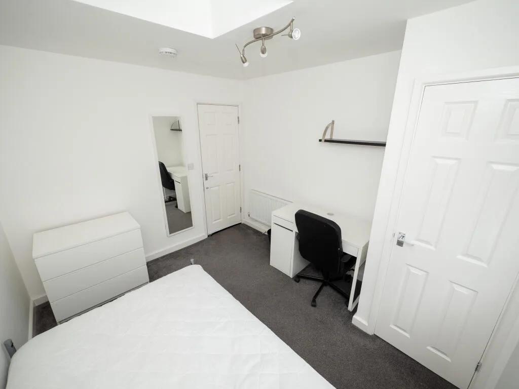 7 bedroom house for rent