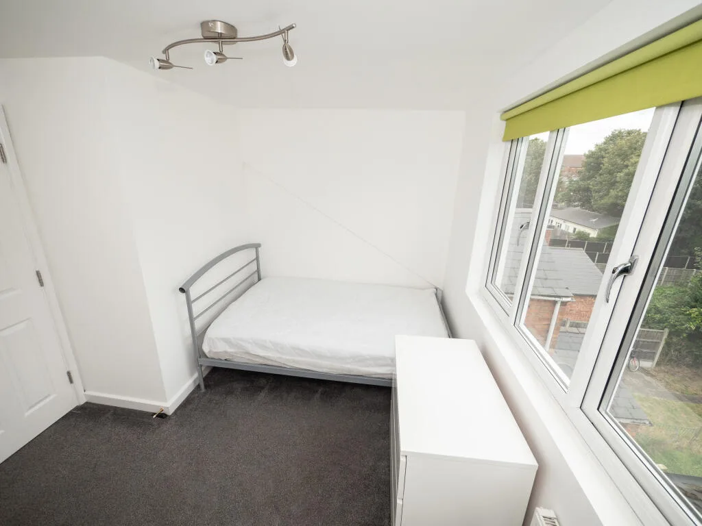 7 bedroom house for rent