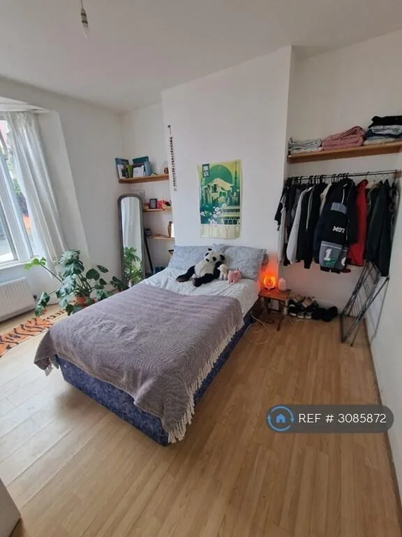 5 bedroom terraced house for rent