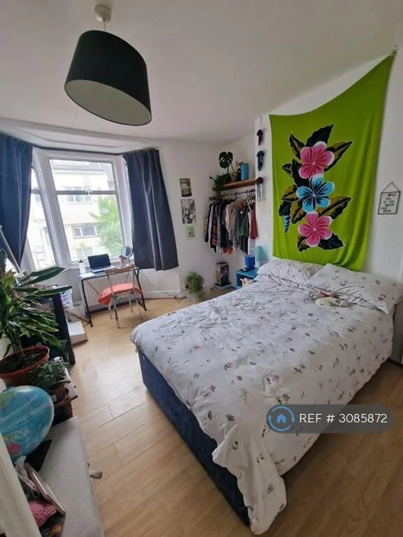 5 bedroom terraced house for rent