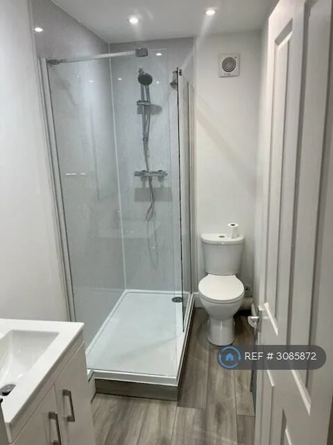 5 bedroom terraced house for rent