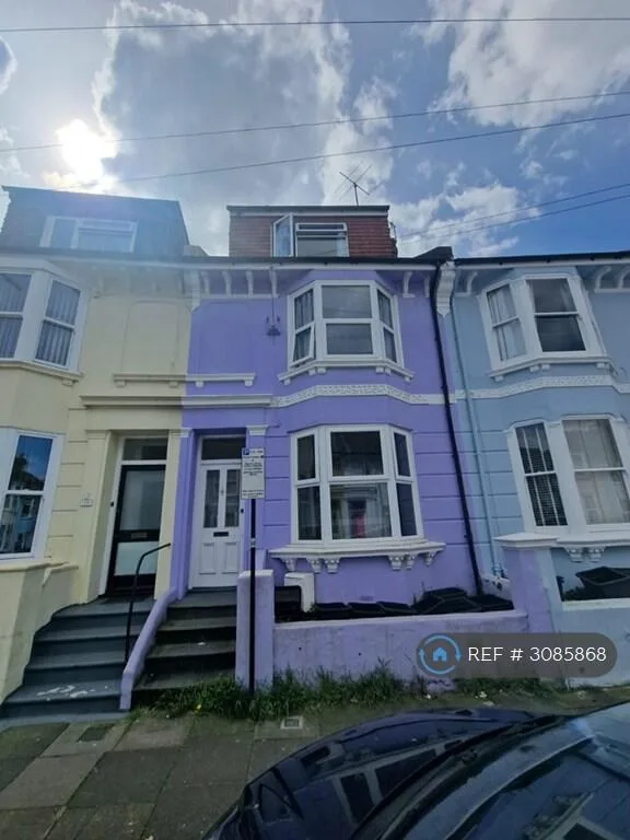 6 bedroom terraced house for rent