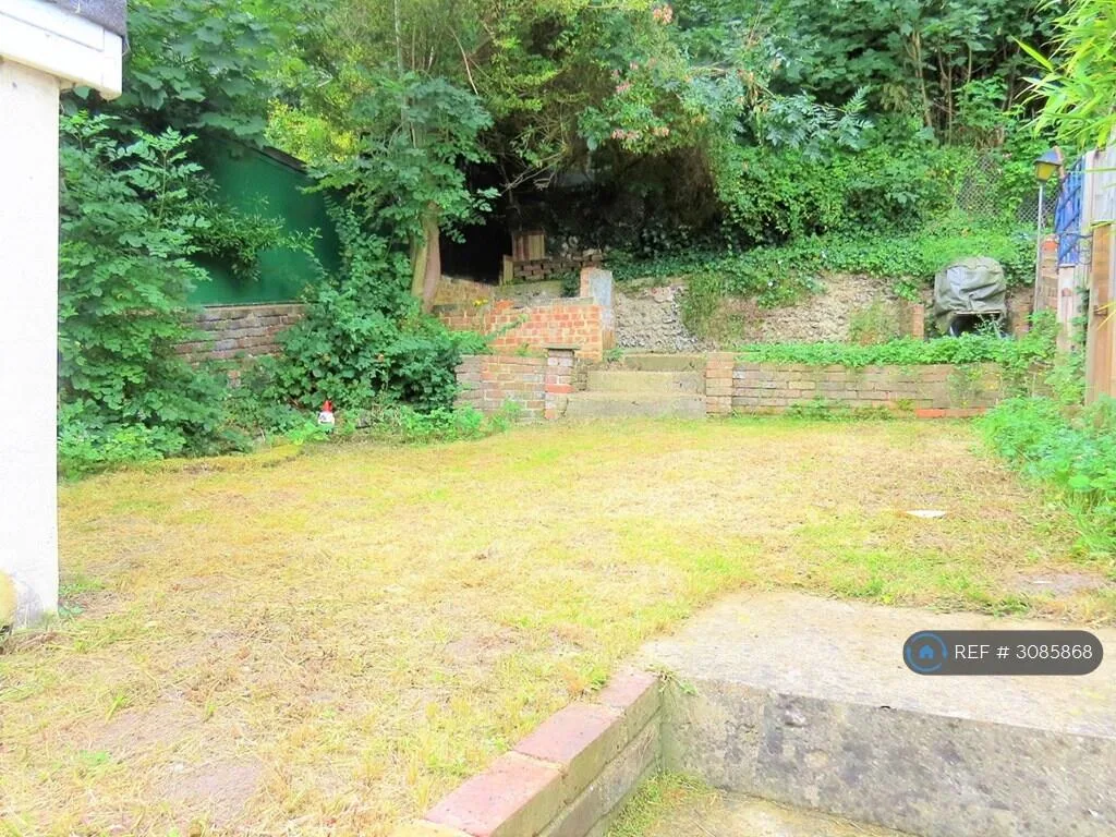 6 bedroom terraced house for rent