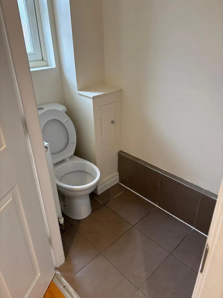 6 bedroom terraced house for rent
