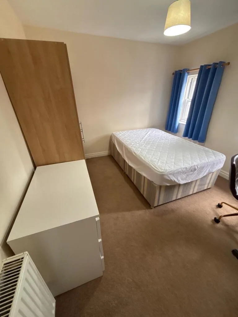 6 bedroom terraced house for rent