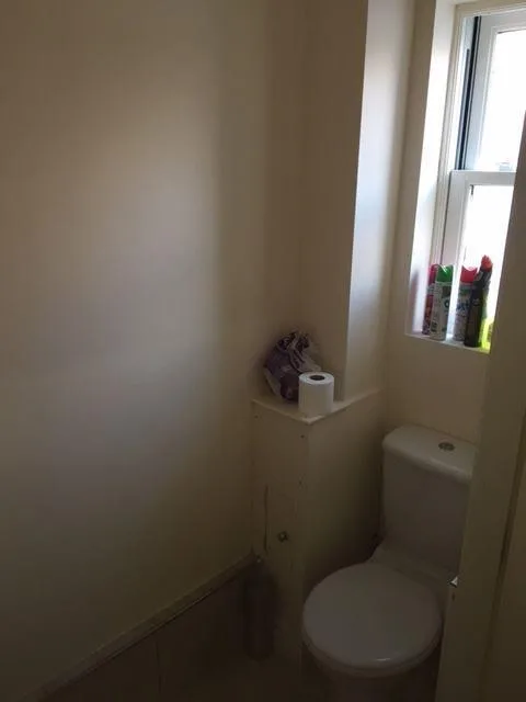 6 bedroom terraced house for rent