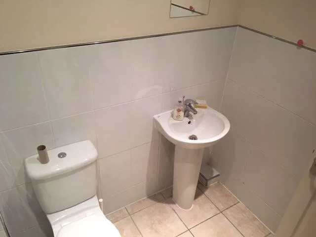 6 bedroom terraced house for rent