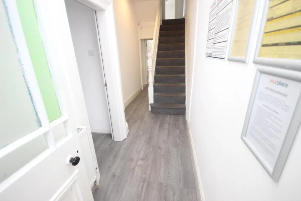 7 bedroom terraced house for rent