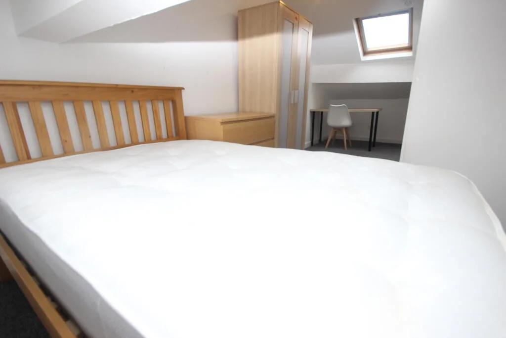 7 bedroom terraced house for rent