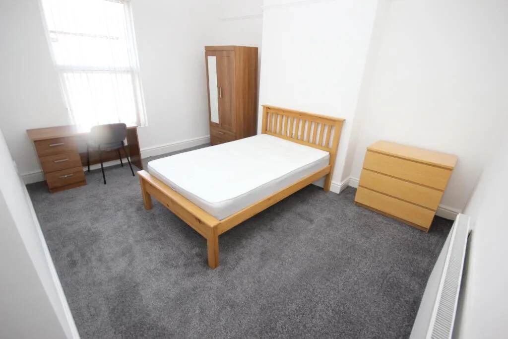 4 bedroom terraced house for rent