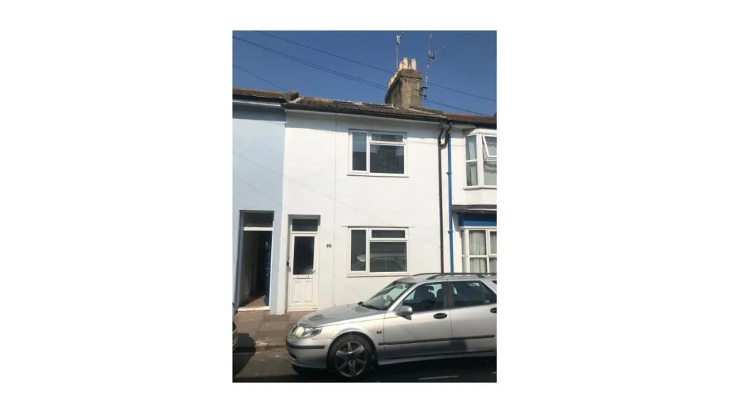 5 bedroom terraced house for rent