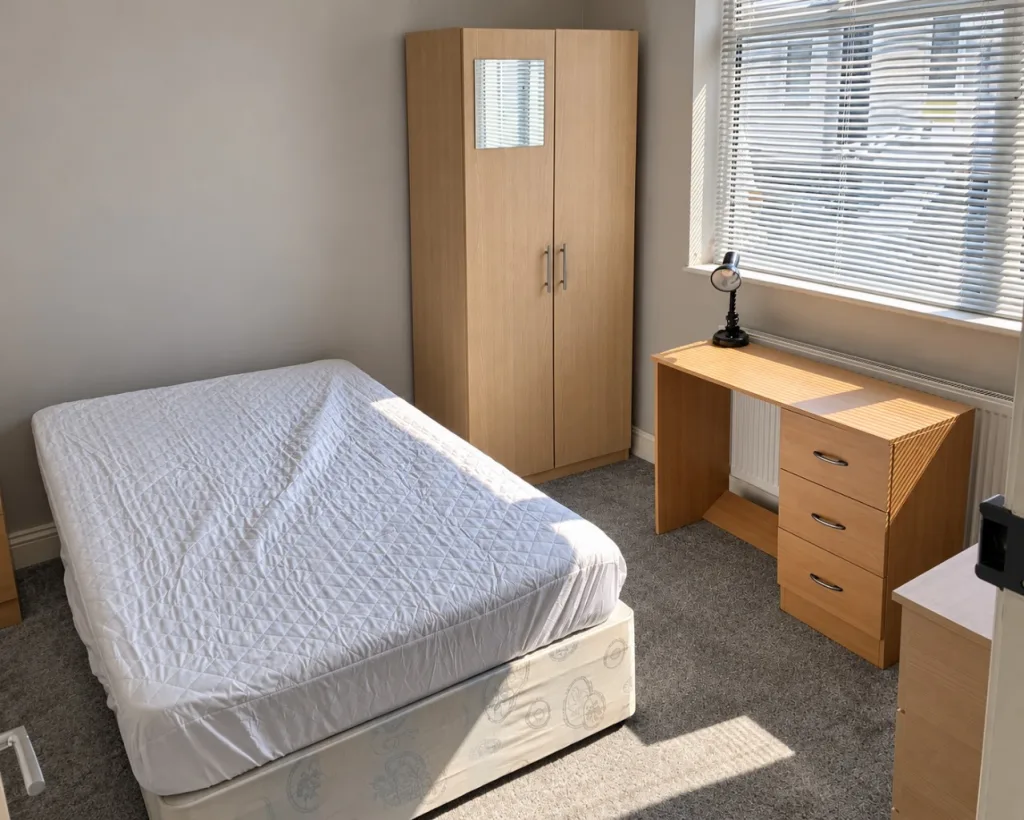 5 bedroom terraced house for rent