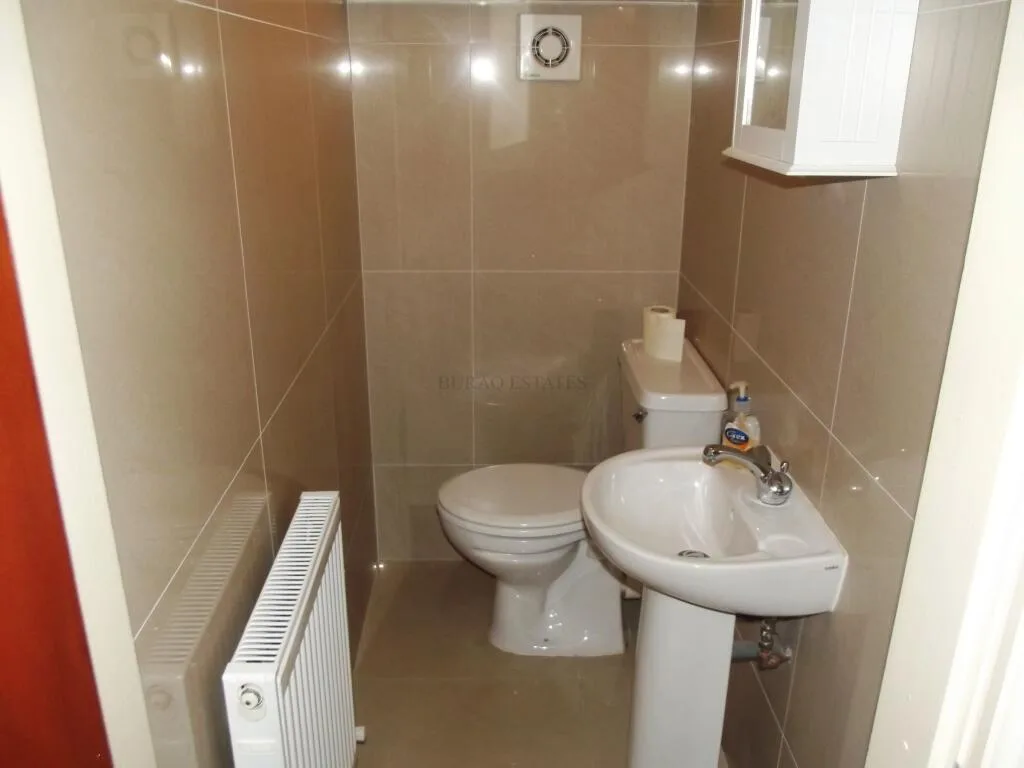 5 bedroom flat for rent