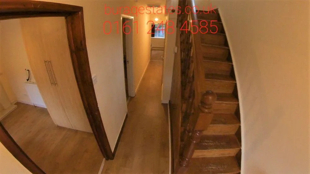 5 bedroom semi-detached house for rent
