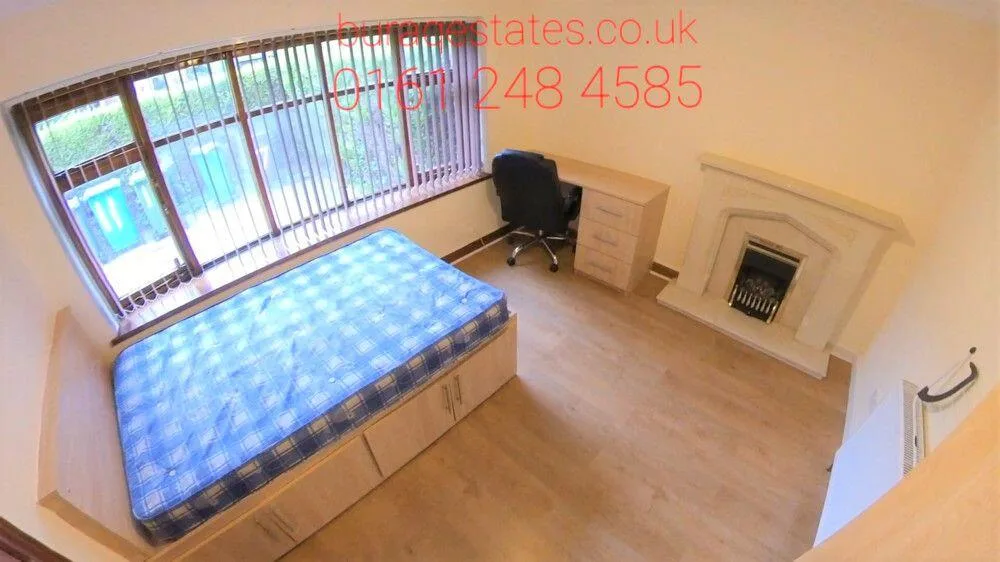 5 bedroom semi-detached house for rent