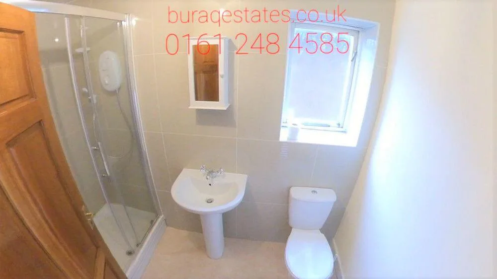 5 bedroom semi-detached house for rent