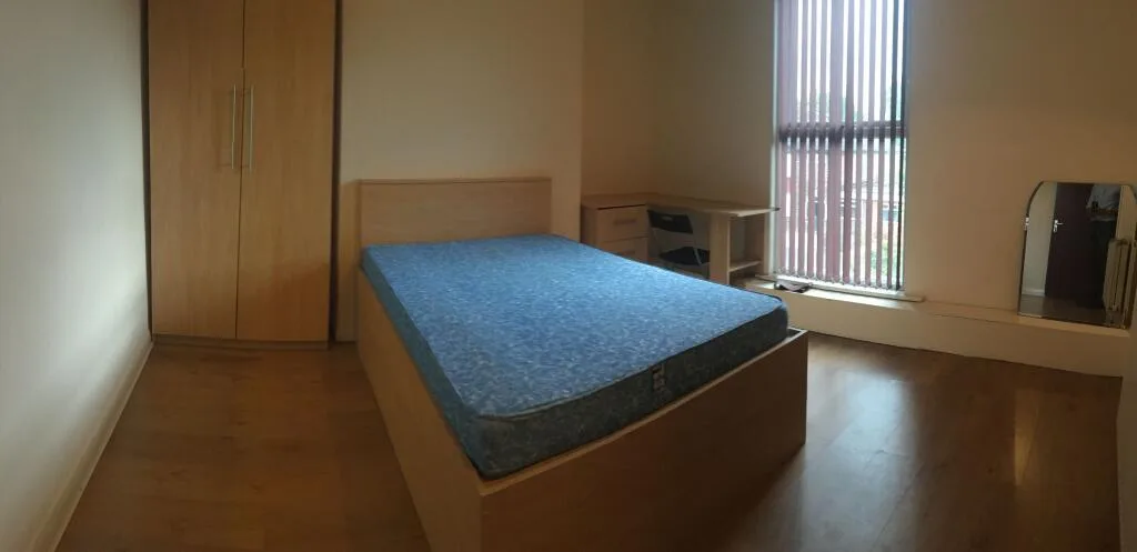9 bedroom terraced house for rent
