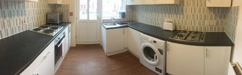 9 bedroom terraced house for rent