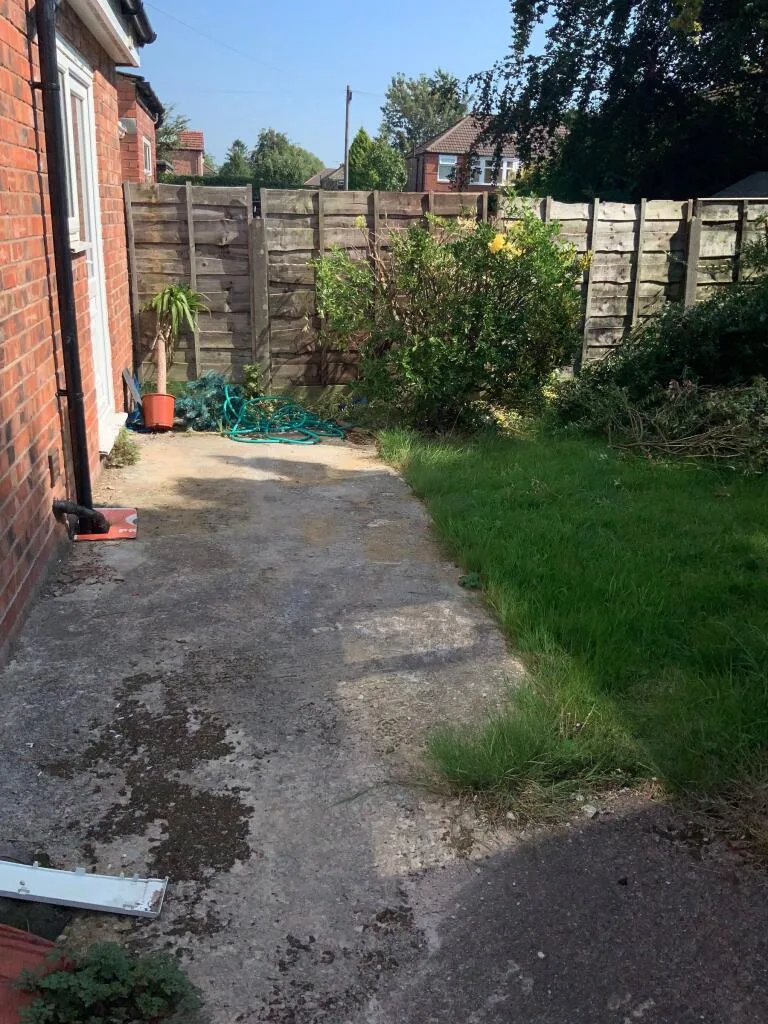 5 bedroom semi-detached house for rent