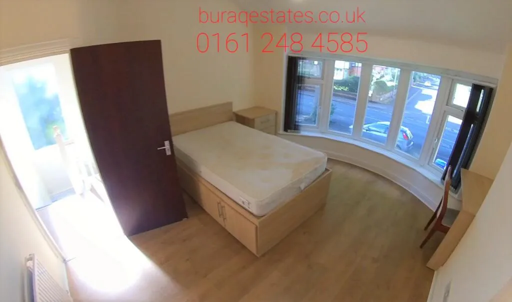 5 bedroom semi-detached house for rent
