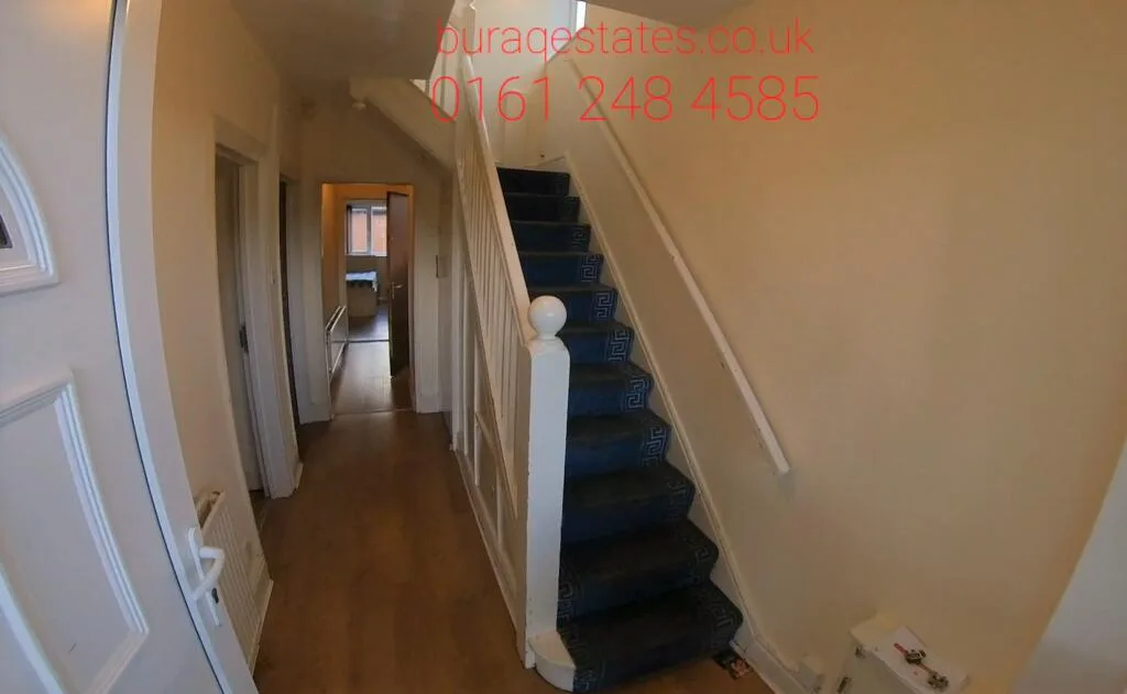 5 bedroom semi-detached house for rent