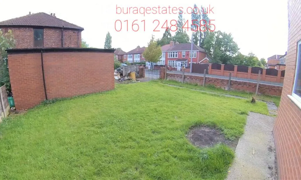 5 bedroom semi-detached house for rent