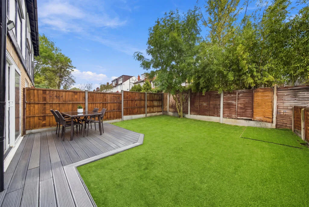 4 bedroom terraced house for rent