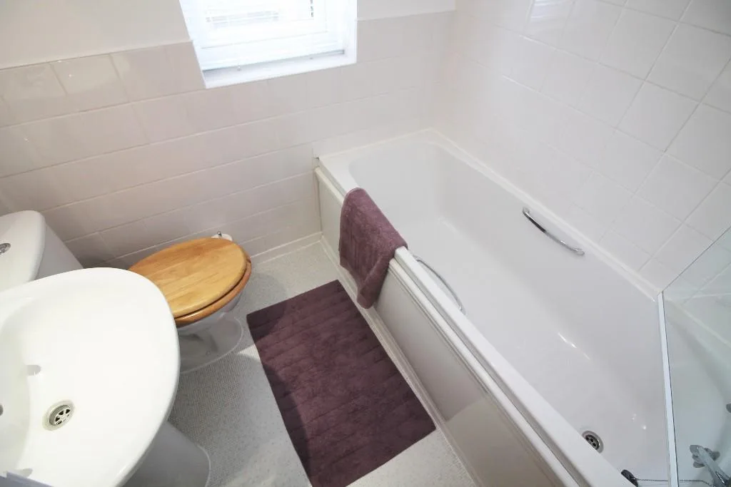 1 bedroom semi-detached house for rent