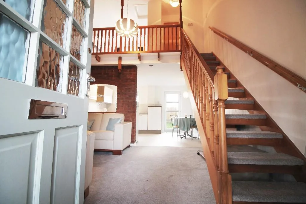 1 bedroom semi-detached house for rent