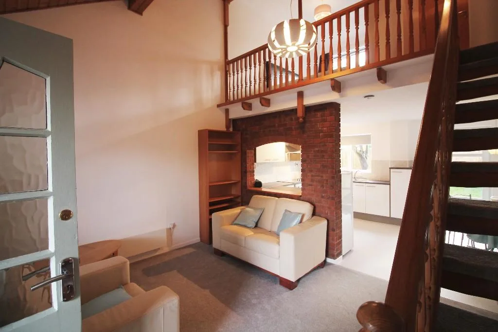 1 bedroom semi-detached house for rent