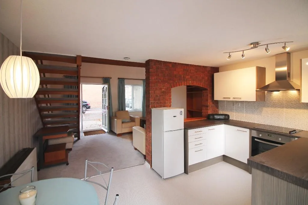 1 bedroom semi-detached house for rent