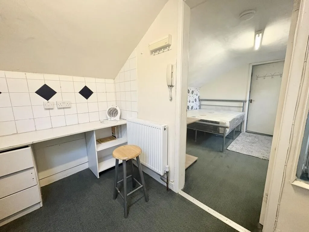 Studio flat for rent