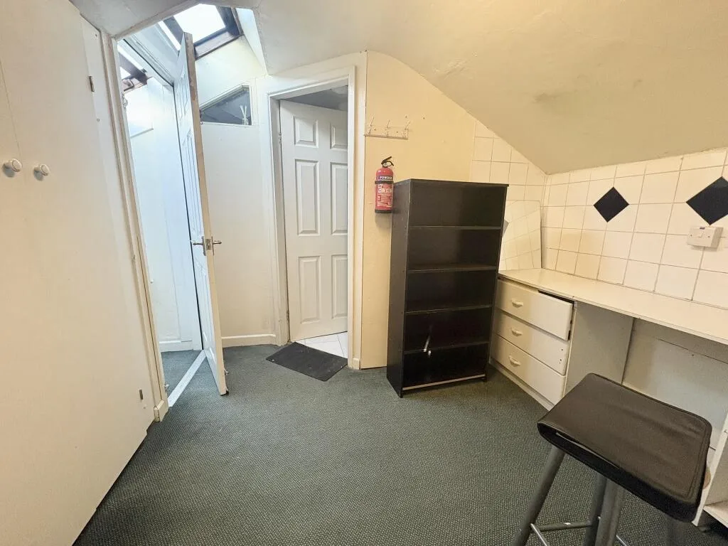 Studio flat for rent